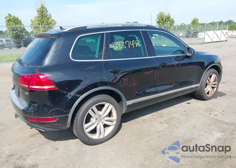 2012 Volkswagen Touareg Vr6 Executive z USA, uszkodzony, nr VIN WVGEF9BP1CD007793